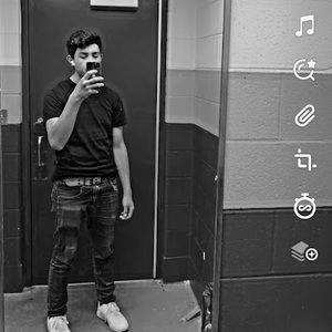 Meet your Posher, Giovanni